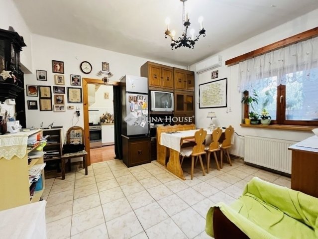 Eladó családi ház, Vecsésen 89 M Ft, 5 szobás