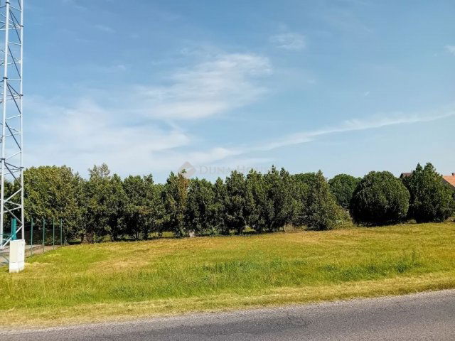 Eladó telek, Gönyűn 15.3 M Ft / költözzbe.hu