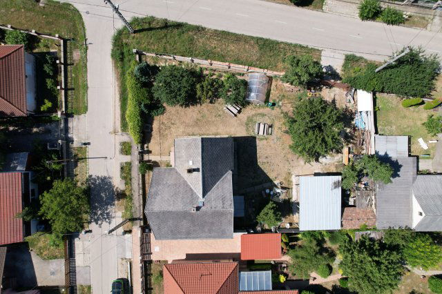 Eladó családi ház, Oroszlányban 86.9 M Ft, 5 szobás