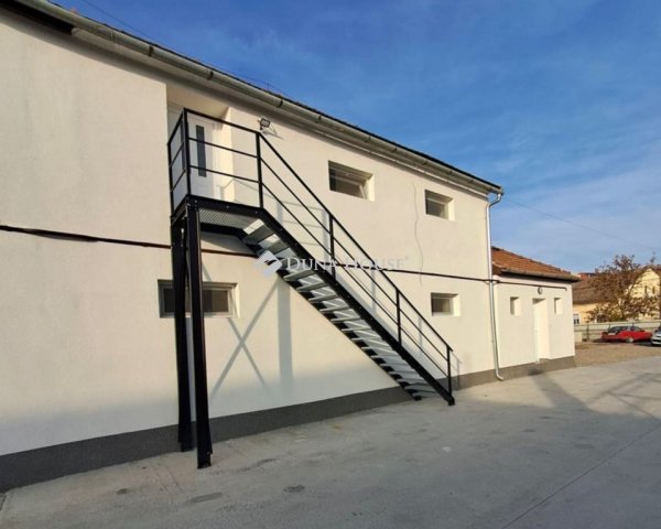 Eladó üzlethelyiség, Szentlőrincen 150 M Ft