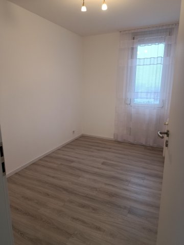 Eladó téglalakás, Zalaegerszegen 39.9 M Ft, 3 szobás