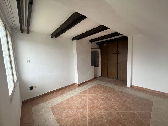 Eladó családi ház, Isaszegen 92.999 M Ft, 5+1 szobás