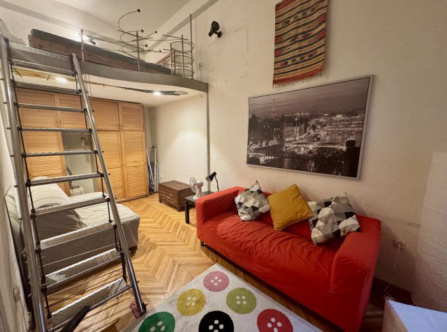 Eladó téglalakás, Budapesten, VI. kerületben, Király utcában