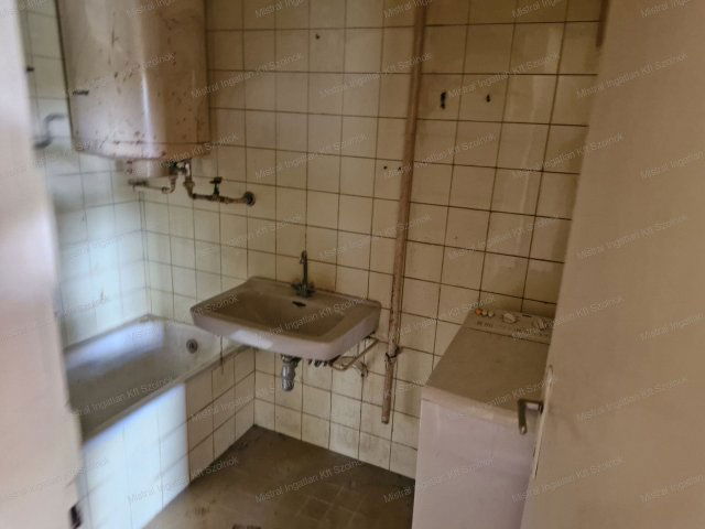 Eladó téglalakás, Mezőtúron 16.9 M Ft, 2+2 szobás