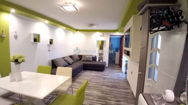 Eladó nyaraló, Siófokon 37 M Ft, 3 szobás / költözzbe.hu