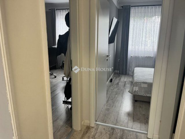 Eladó családi ház, Halásztelken 199.9 M Ft, 6 szobás