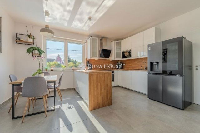 Eladó családi ház, Érden 189.5 M Ft, 4 szobás