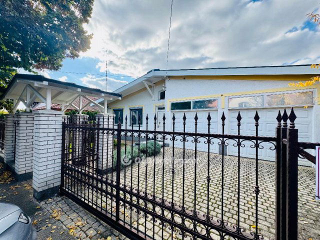 Eladó családi ház, Debrecenben 159 M Ft, 4 szobás