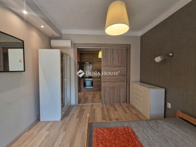 Eladó téglalakás, Budapesten, XI. kerületben 127.9 M Ft