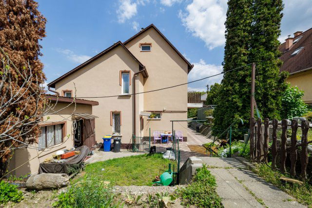 Eladó családi ház, Pécelen 82 M Ft, 5 szobás