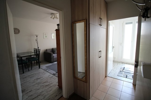 Kiadó panellakás, albérlet, Pécsett, Szigeti úton 160 E Ft / hó