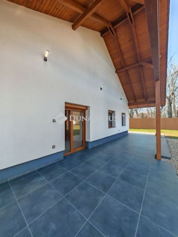 Eladó sorház, Szolnokon 94.9 M Ft, 3 szobás