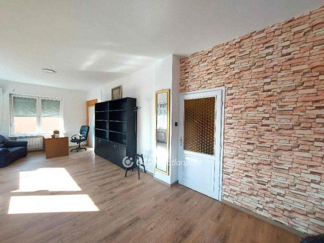 Eladó családi ház, Dunaharasztin 120 M Ft, 5 szobás