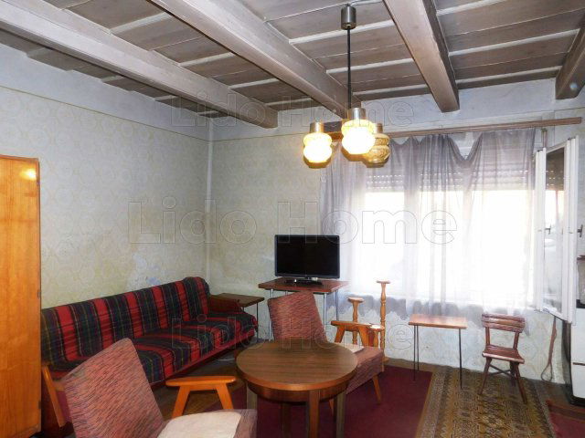 Eladó családi ház, Balatonfüreden 37.9 M Ft, 5 szobás