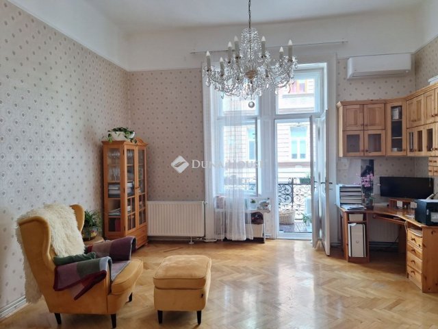 Eladó téglalakás, Budapesten, VII. kerületben, Murányi utcában