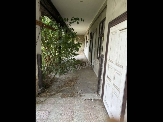 Eladó ipari ingatlan, Békéscsabán, Békési úton 50 M Ft