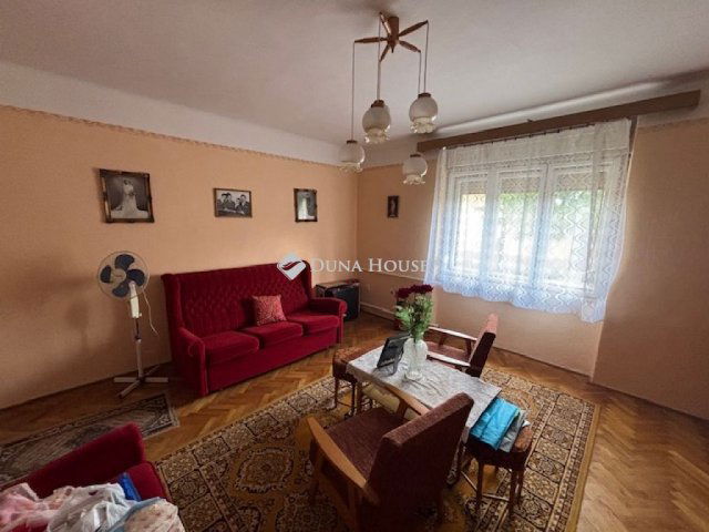 Eladó családi ház, Kiskunfélegyházán 53.9 M Ft, 4+1 szobás