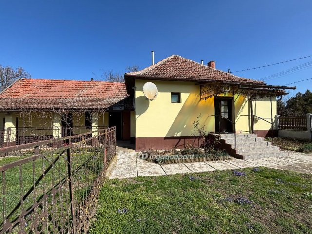 Eladó családi ház, Kétegyházán 15.9 M Ft, 2 szobás