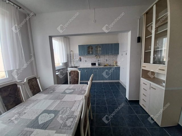 Eladó panellakás, Debrecenben 69.9 M Ft, 3 szobás