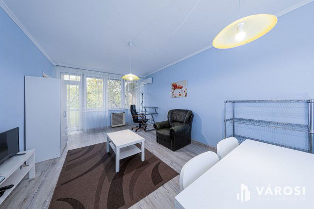 Kiadó téglalakás, albérlet, Szegeden 180 E Ft / hó, 2 szobás