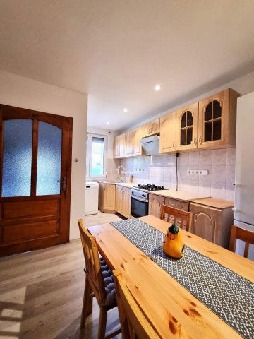 Eladó sorház, Mosonmagyaróváron 67.9 M Ft, 4 szobás