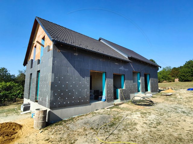 Eladó ikerház, Kozármislenyen 95.9 M Ft, 4 szobás