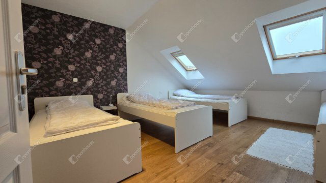 Eladó téglalakás, Budapesten, VI. kerületben 164.9 M Ft