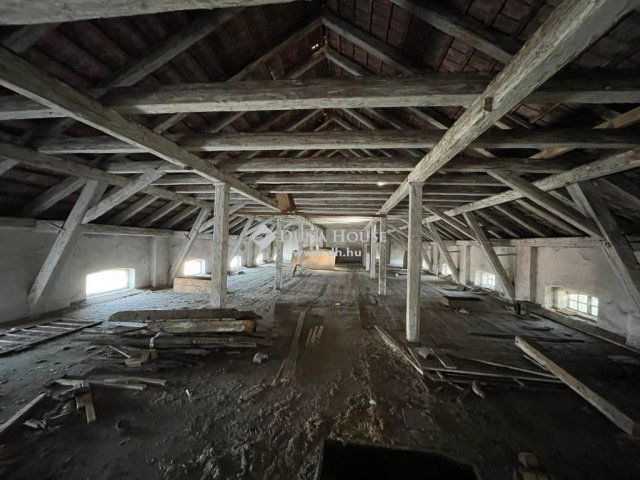 Eladó ipari ingatlan, Kisszálláson 129 M Ft