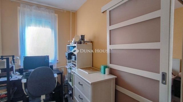 Eladó panellakás, Budapesten, III. kerületben 73.5 M Ft