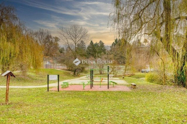 Eladó családi ház, Budapesten, II. kerületben 310 M Ft, 6 szobás