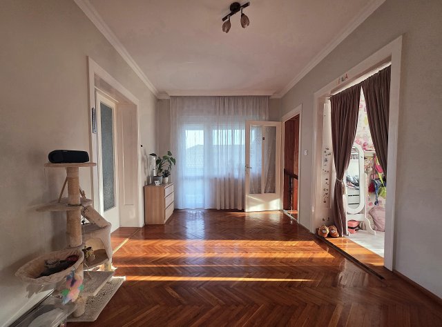 Eladó családi ház, Timáron 42.5 M Ft, 4 szobás