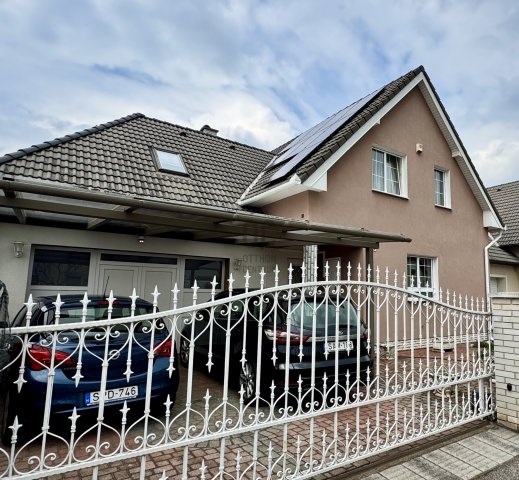 Eladó családi ház, Győrött 185 M Ft, 5 szobás