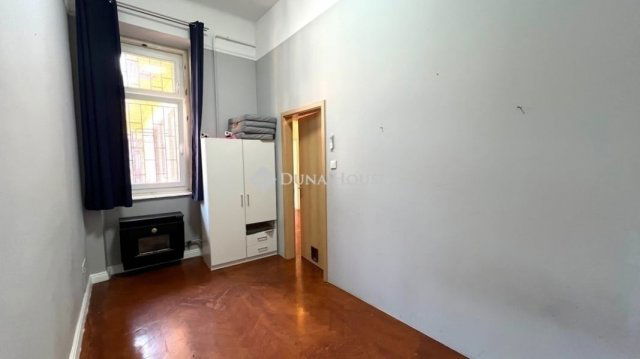 Eladó téglalakás, Budapesten, VII. kerületben 75.9 M Ft
