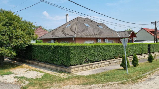 Eladó családi ház, Miskolcon 67.99 M Ft, 3 szobás