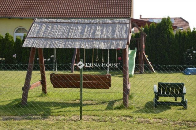 Eladó sorház, Bükön 185 M Ft, 16 szobás / költözzbe.hu