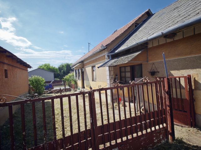 Eladó családi ház, Nyírkarászon 5.9 M Ft, 2 szobás