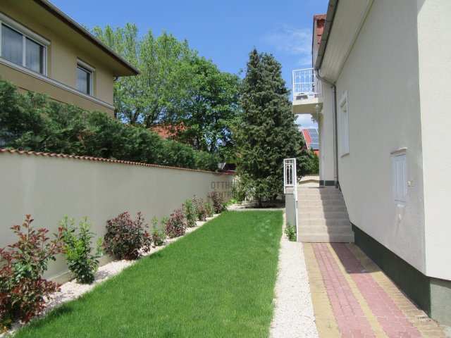 Eladó családi ház, Debrecenben 159 M Ft, 6 szobás