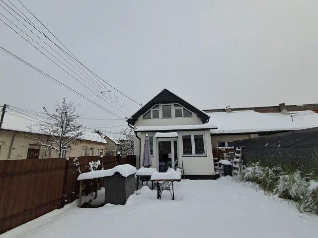 Eladó családi ház, Budapesten, XV. kerületben 89.9 M Ft