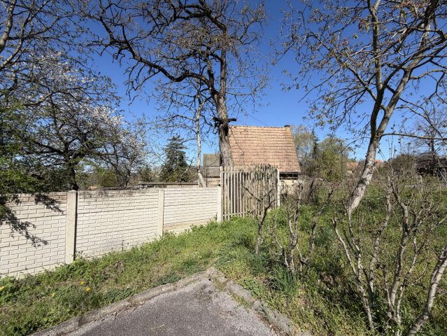 Eladó nyaraló, Szomódon 13.99 M Ft, 1 szobás