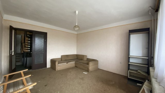 Eladó családi ház, Dunaföldváron 34.7 M Ft, 4 szobás