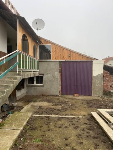 Eladó családi ház, Emődön 38 M Ft, 6 szobás