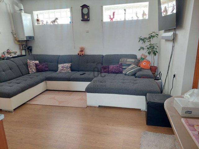 Eladó ikerház, Budapesten, XX. kerületben 69.9 M Ft, 3 szobás