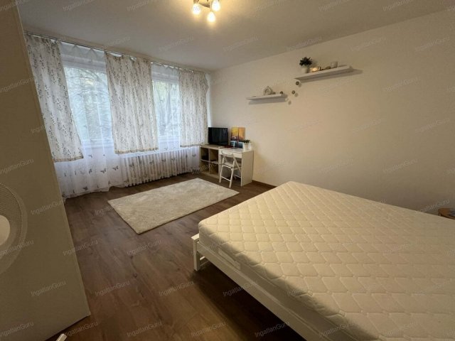 Kiadó panellakás, albérlet, Kecskeméten 120 E Ft / hó, 1 szobás