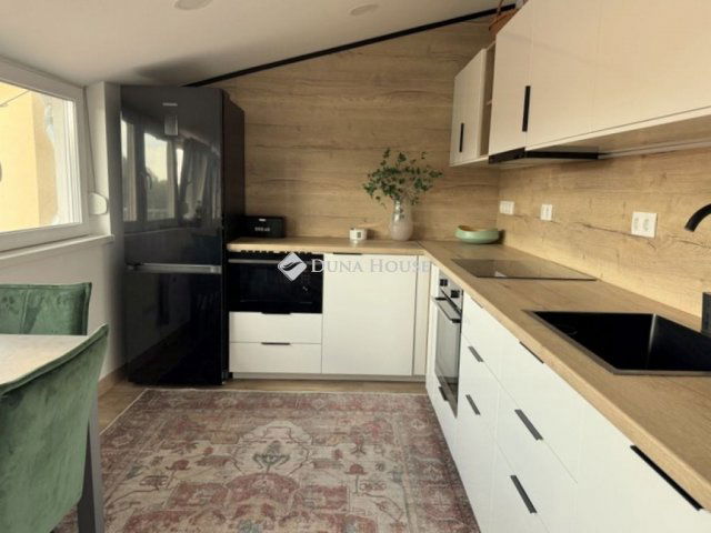 Kiadó téglalakás, albérlet, Békéscsabán 200 E Ft / hó