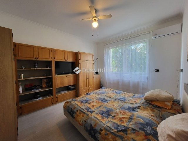 Eladó sorház, Szigetszentmiklóson 85.9 M Ft, 5 szobás