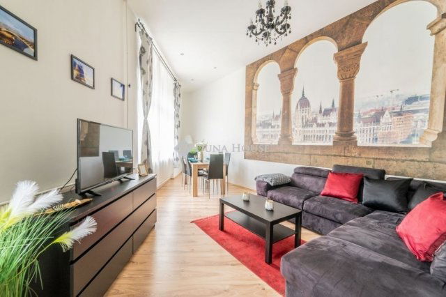 Eladó téglalakás, Budapesten, VI. kerületben 189.9 M Ft