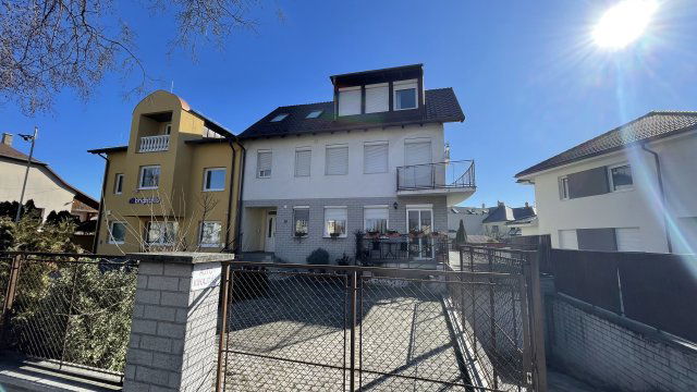 Kiadó téglalakás, albérlet, Győrött 210 E Ft / hó, 3 szobás