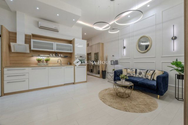 Eladó téglalakás, Budapesten, V. kerületben 169.99 M Ft