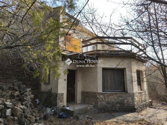 Eladó családi ház, Pécsett 84.9 M Ft, 5 szobás