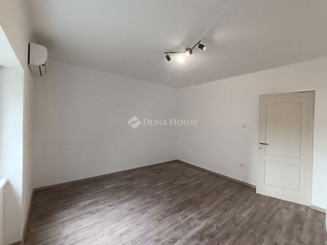 Eladó téglalakás, Budapesten, XI. kerületben 44.99 M Ft